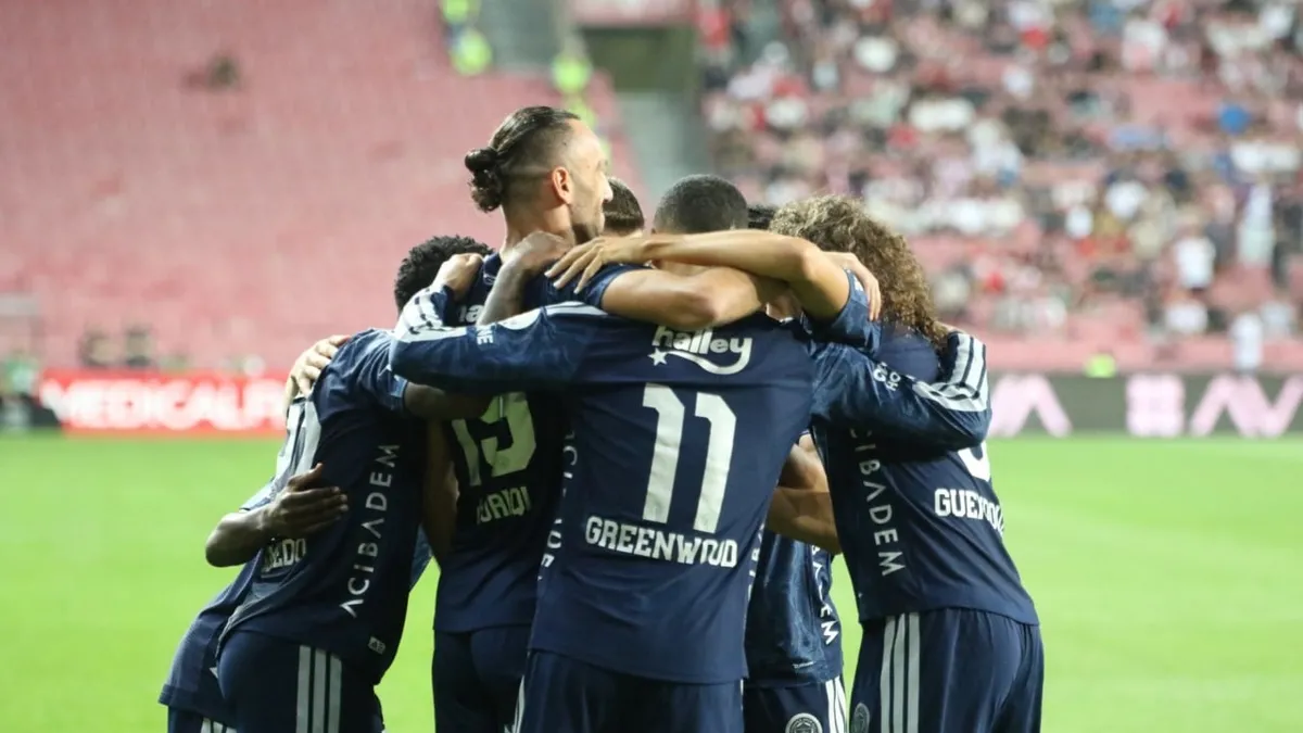 Fenerbahçe'nin Samsunspor maçı ilk 11'i belli oldu