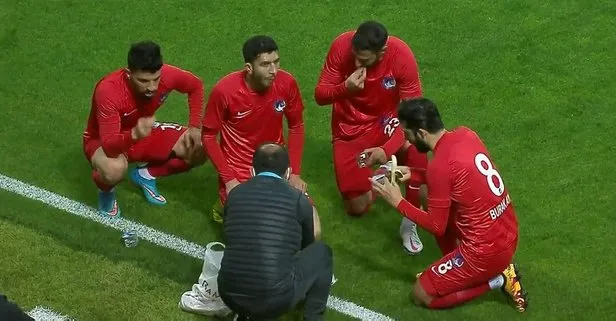 Giresunspor ile Ankara Keçiörengücü karşılaşmasında futbolcular maç esnasında oruçlarını açtı