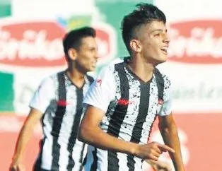 Bilal Budak imza için geldi
