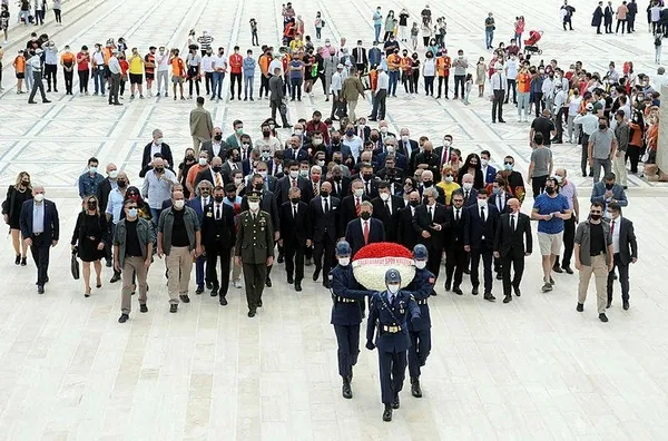 Beşiktaş, Vitoria Guimaraes forması giyen sağ bek Falaye Sacko ile ilgileniyor (Yurttan ve dünyadan spor gündemi)-10