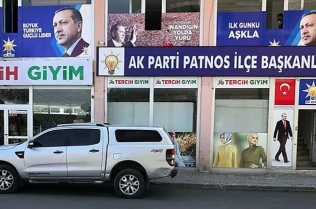 Ağrı Patnos'ta AK Parti'nin ilçe başkanlığına molotoflu saldırı