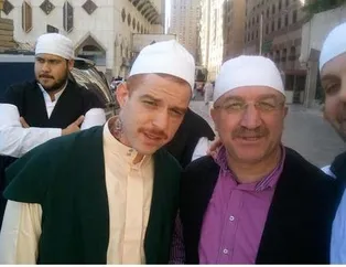 İşte dindarlığını gizlemeyen ünlü isimler