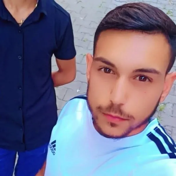 yalovadaki-vahsette-yeni-detay-bebek-hayata-tutundu-1787411710488.jpg Yalova’daki vahşette yeni detay: 2 yaşındaki kızını dışarı çıkarıp kapıyı kilitledi, hamile eşini vurdu! 8 aylık bebek hayata tutundu-2
