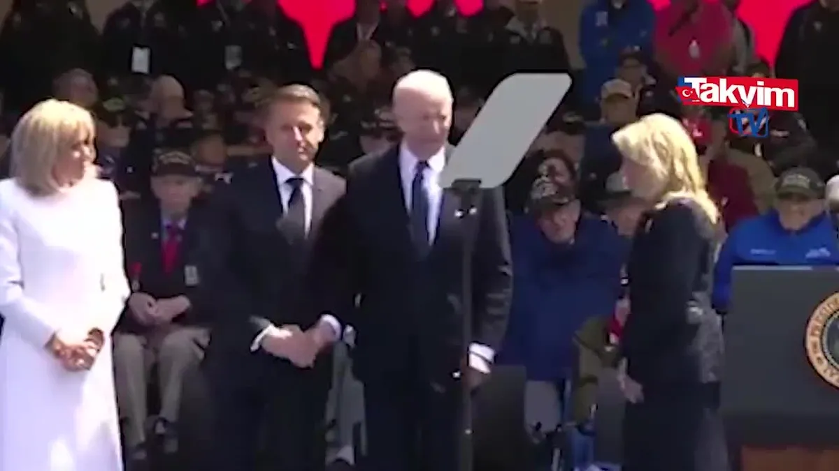 Biden olmayan sandalyeye oturmaya çalıştı!