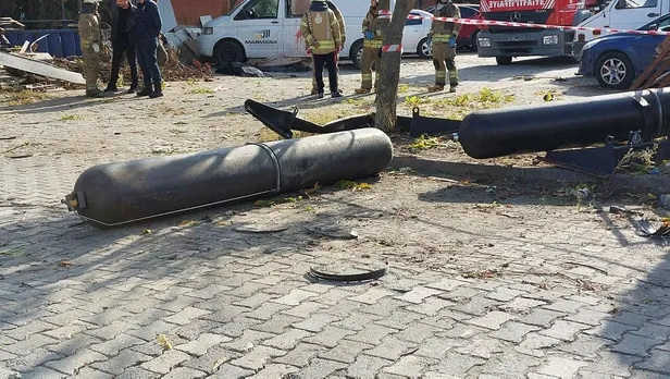 son-dakika-basaksehirde-esenler-sanayi-sitesinde-patlama-olu-ve-yaralilar-var-1666944206547.jpeg Son dakika: Başakşehir'de Esenler Sanayi Sitesi'nde patlama! Ölü ve yaralılar var...-3