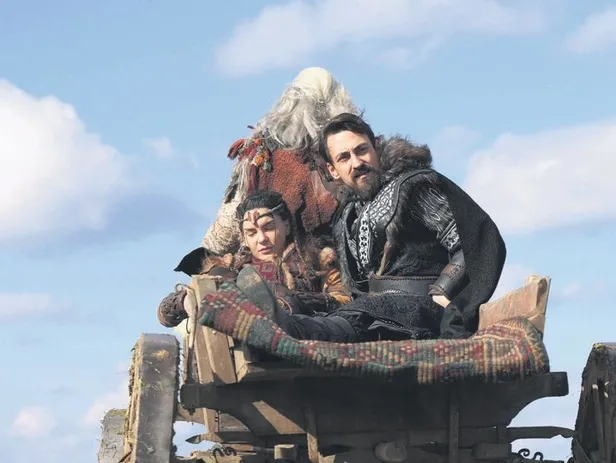 destanda-bu-aksam-yine-nefesler-tutulacak-akkiz-olumun-pencesinde-1644260825612.jpeg ‘Destan’da bu akşam yine nefesler tutulacak... Akkız, ölümün pençesinde!-2