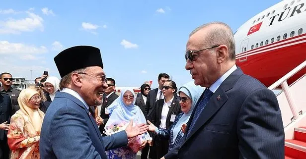 Enver İbrahim’den Başkan Erdoğan’a teşekkür: Türkçe şarkı sosyal medyada gündem oldu