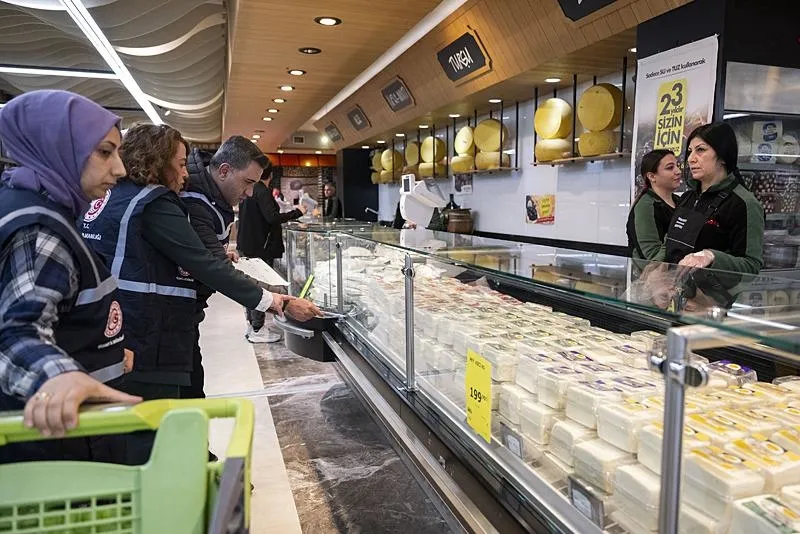 Ramazan öncesi restoranlara sıkı denetim! Ticaret Bakanı Ömer Bolat açıkladı: 6 binden fazla işletmeye 16 milyon TL ceza-5