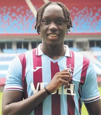 pereyra-ile-yeniden-1694212137149.jpeg Beşiktaş Arjantinli yıldız ile yeniden masada! Roberto Pereyra'yla görüşmeler olumlu ilerliyor-6