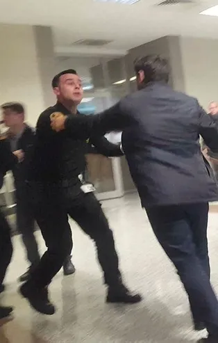 Son dakika: Beşiktaş'taki makas terörü davasındaki tahliye kararı adliyeyi karıştırdı