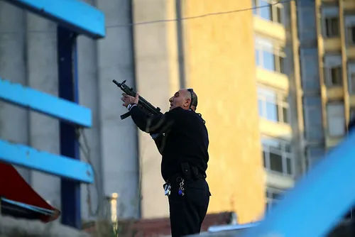 Ankara'da hareketli dakikalar! Saldırgan vuruldu-3