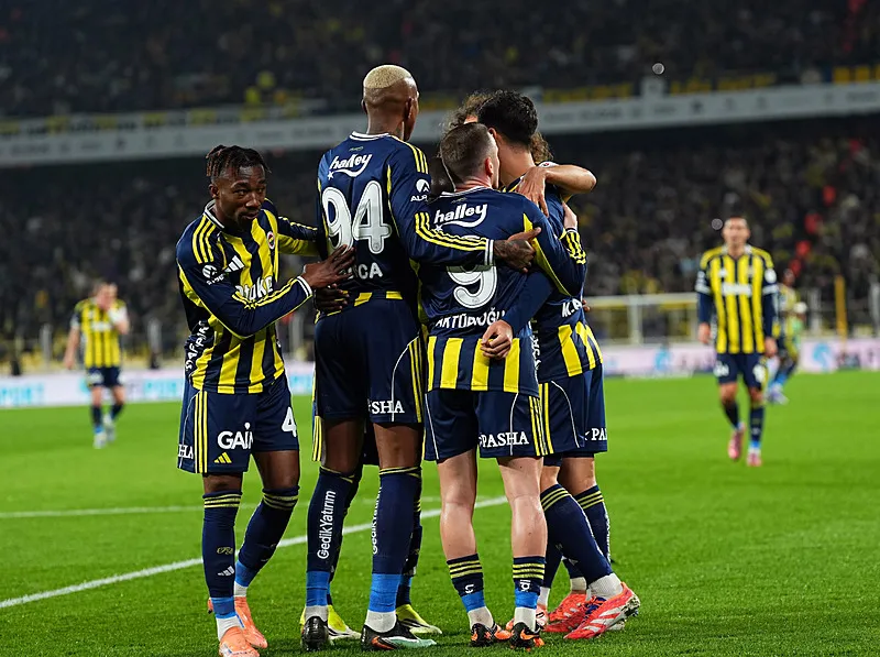 Spor yazarları Fenerbahçe - Gençlerbirliği maçını değerlendirdi! "Hakemliğin iflas gecesi" - 7