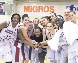 Yakın Doğu&AGÜ Avrupa’da finalde