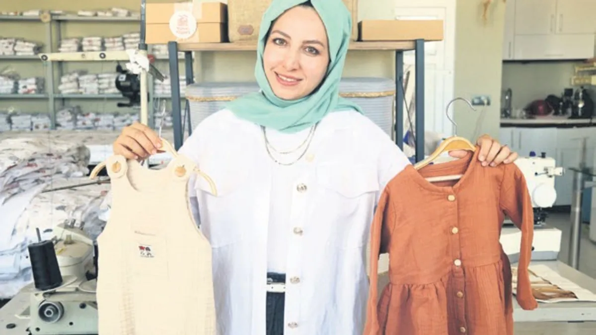 Adana’da eski öğretim görevlisi Şeyma Aydıner ev atölyesinde çocuk kıyafetleri tasarlayarak girişimcilik başarısı yakaladı