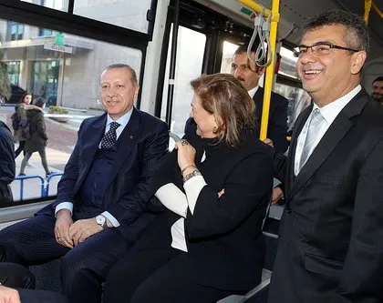 Erdoğan, TEMSA’nın elektrikli otobüsü ile Mabeyn Köşkü’ne gitti