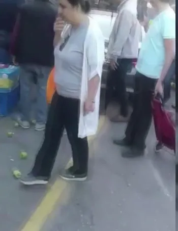 Kadıköy'de dehşet! Otomobil pazara daldı : 2'si ağır 8 yaralı-6