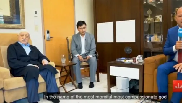 Darbeci Sisi yönetiminden FETÖ'ye destek! Mısır televizyonu TEN TV, Gülen'in ayağına gitti | Video