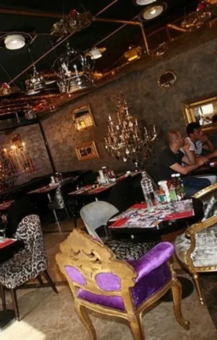 Kafe ve restoranlar normalleşme döneminde nasıl olacak? Bilim Kurulu üyesi tek tek açıkladı! HES, PCR, sosyal mesafe, 45 dakika süre...