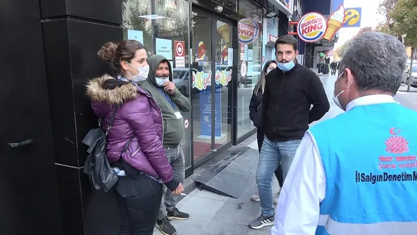 corumda-yasak-olmasina-ragmen-sigara-icen-gence-belediye-baskan-yardimcisi-900-liran-var-mi-diye-sordu-1605272246079.jpg Çorum'da yasak olmasına rağmen sigara içen gence belediye başkan yardımcısı "900 liran var mı?" diye sordu-6