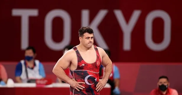 Yine olmadı! Rıza Kayaalp olimpiyatlarda bir kez daha Kübalı Mijain Lopez Nunez’e yenildi ve altın madalya şansını kaçırdı