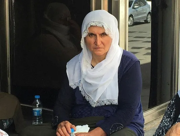 diyarbakir-annelerinin-evlat-nobetinde-1000-gun-hacire-akar-anne-yuregi-karsisinda-kimse-duramaz-1653805432136.jpeg