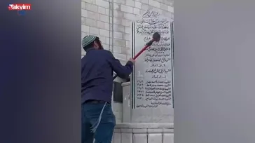 Batı Şeria'da balyozlu provokasyon! İsrailli vekil, asker korumasında anıt parçaladı