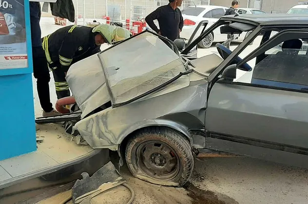 Bayburt'ta facianın eşiğinden dönüldü! Freni patlayan araç akaryakıt istasyonuna girdi