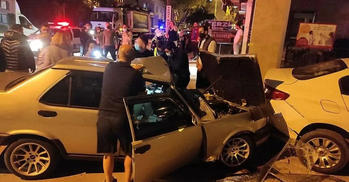 son dakika izmir buca da once polislerden kacti ardindan kaza yapti 1 i agir olmak uzere 3 kisinin yaralandi takvim