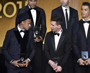 Messi ters köşe yaptı!