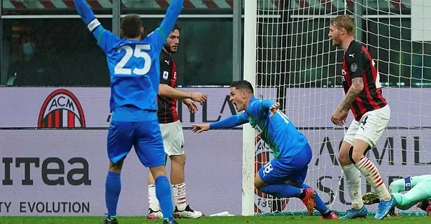 İtalya Serie A’da Milan evinde Sassuolo’ya yenildi! Çalhanoğlu’nun golü takımına galibiyeti getiremedi