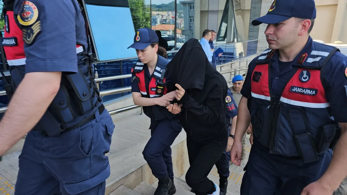 1780339833872.jpeg Zonguldak'ta kan donduran cinayet: Katil sevgili 112'yi arayıp senaryo uydurmuş!-3
