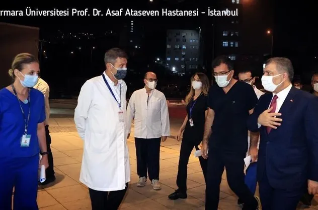 Son dakika: Bakan Fahrettin Koca'dan İstanbul'da toplantı trafiği: Salgına karşı organize olalım