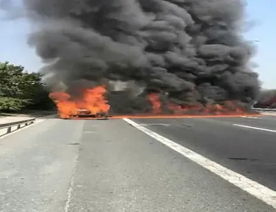 Seyir halindeyken bir anda alev aldı! TEM’de trafik durdu