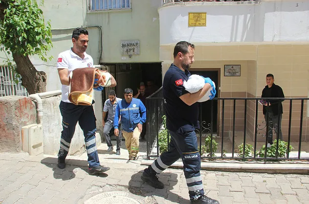 Şanlıurfa’da ikiz bebeklerin şüpheli ölümü! Babanın sözleri tüyler ürpertti