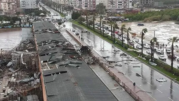 Devletten Antalya'daki afetzedelere 7 milyon liralık yardım-1