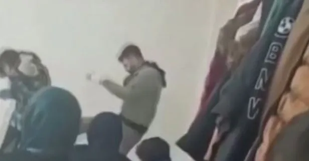 Lise öğrencisine öğretmen dayağı kamerada! Öğretmen sınıfta öğrenciyi tekme tokat dövdü