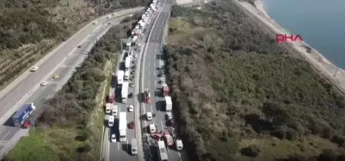 TEM’de zincirleme kaza! Ankara yönü trafiğe kapandı-2