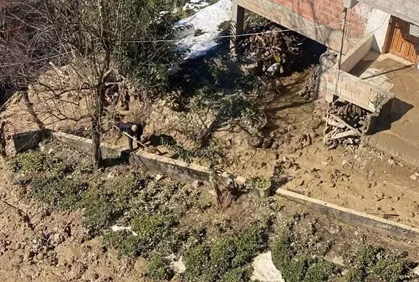 Rize Ardeşen’de heyelan!