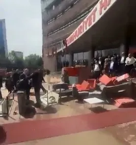 chp-ile-yeni-parti-savasinda-hasar-hesabi-kilicdaroglu-talimat-verdi-1787911724073.jpeg CHP ile Yeni Parti savaşında hasar hesabı! Kılıçdaroğlu talimat verdi-10