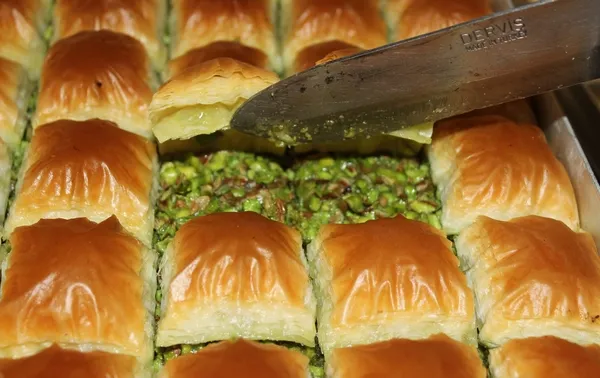 antakya-baklavasi-gaziantep-baklavasina-rakip-oldu-gaziantep-baklavasindan-daha-kaliteli-daha-lezzetli-daha-iyidir-1626622940269.jpg Antakya baklavası Gaziantep baklavasına rakip oldu: Gaziantep baklavasından daha kaliteli, daha lezzetli, daha iyidir-2