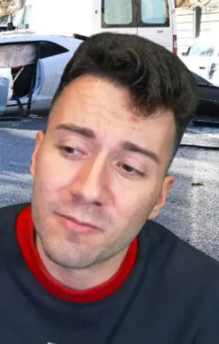 Enes Batur kaza anını anlatınca olanlar oldu! "2 yıl önce videoda 'Sen bir salaksın' demiştin..."