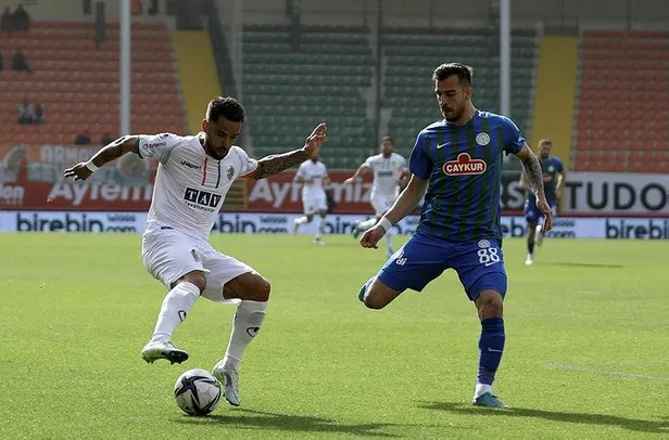 Alanyaspor, Rizespor'u 2-1 yenerek önemli bir 3 puana sahip oldu-3