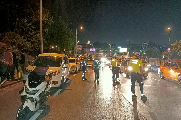 Beyoğlu’nda yapılan denetimde 37 bin 659 TL ceza uygulandı; 3 korsan taksi yakalandı