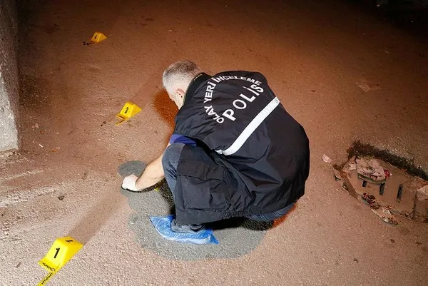 Son dakika: Adana'da gece yarısı kan aktı! 21 yaşındaki genç öldü-6