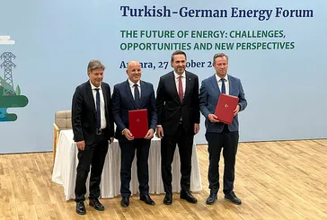 Enerji ve Tabii Kaynaklar Bakanı Alparslan Bayraktar'dan Alman şirketlere yatırım daveti! Sakarya Gaz Sahası'nda üretim ne durumda?
