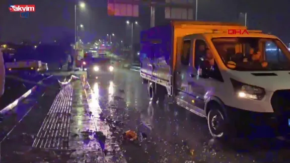 Ankara'da kontrolden çıkan otomobil bariyere ve aydınlatma direğine çarptı, takla attı: Sürücü hayatını kaybetti