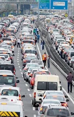İstanbul'da bu yollar trafiğe kapatılacak