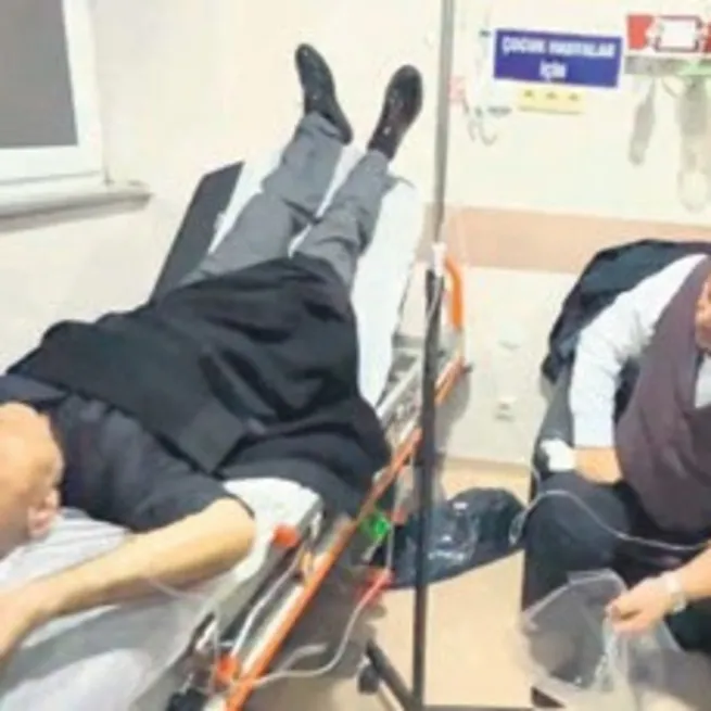 Dügün yemeği zehirledi