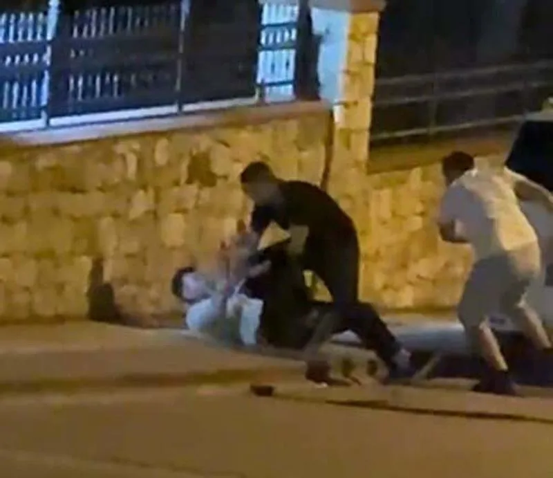 Denizli'de omuz atma cinayeti! 3 kişinin uzman çavuşu öldürdüğü anlar kamerada-4