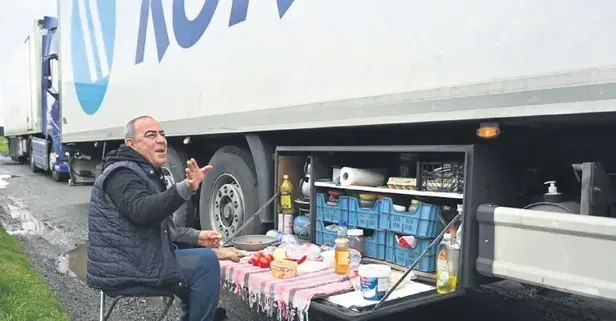 Yaptığı kahvaltıyla Avrupa’da gündem olan Türk TIR şoförüne jest